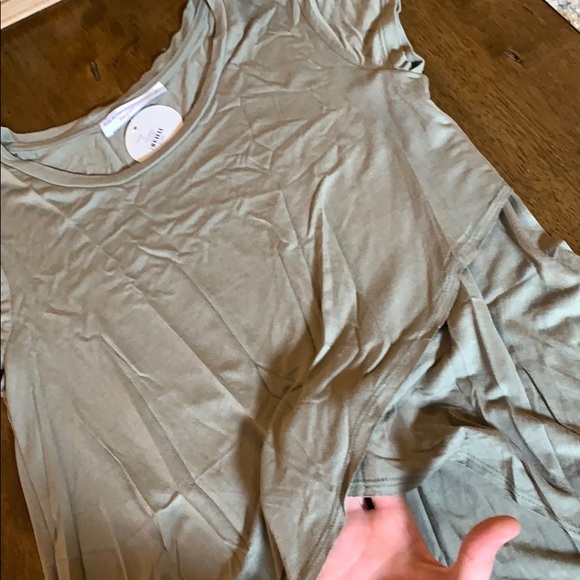 Olive Green Criss Cross Top - Picture 3 of 7